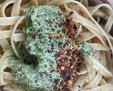 รูปขั้นตอนการทำที่ 2 ของ เฟตตูชินี่ซอสเพสโต้จากผักวอร์เตอร์เครส🥬🍄🍅🍝