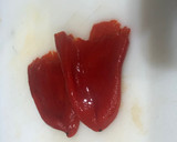 Foto del paso 5 de la receta: Lomo en salsa de cebolla con tiras de piquillo