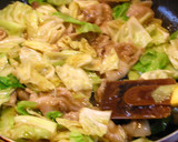 A picture of step 3 of Savory Stir-Fried Pork Belly and Cabbage.