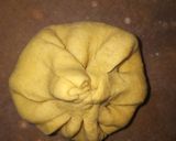 A picture of step 3 of Carrot paratha.