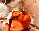 Foto del paso 2 de la receta: Smoothie de fresa