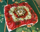 Une image de l'étape 7 de Salade de tomates, courgette, olives, feta et persil.