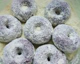 Gambar langkah 10 resipi Donat Red Velvet Susu.