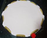 Foto del paso 4 de la receta: Tarta mousse de natillas de chocolate y fresa