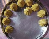 A picture of step 8 of Besan Ke Modak.