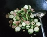 Foto langkah ke 4 dari resep Sup Oyong Bakso.