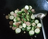 Foto langkah ke 4 dari resep Sup Oyong Bakso.