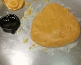A picture of step 4 of Nolen Gurer Sandesh.