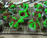 Foto langkah ke 6 dari resep Bolu kukus pandan coklat.