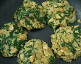 Foto del paso 4 de la receta: Torrejas de acelga con avena y pollo