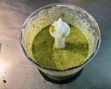 Une image de l'étape 7 de Sauce verte à la moutarde, ail et persil.