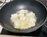Foto langkah ke 2 dari resep Udang Asam Manis (Resep No. 103).