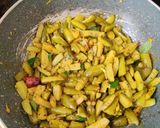 A picture of step 5 of Dhondakai koora.