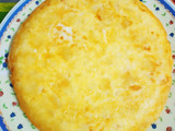 Tortilla de patata con cebolla y rellena de jamón y queso