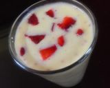 A picture of step 4 of Banana apple smoothie.