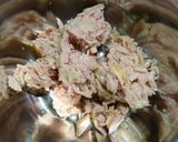 A picture of step 2 of How to Make Tuna Mayo Onigiri Without Oily Leaks.
