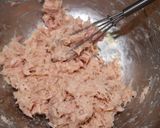 A picture of step 3 of How to Make Tuna Mayo Onigiri Without Oily Leaks.
