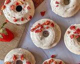 Foto del paso 3 de la receta: Donuts de algarroba y fresas