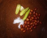 Foto langkah ke 2 dari resep Lontong Sambal Kacang Kecap.