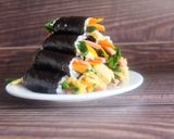 Hình bước làm 1 của món Kimbap mini
