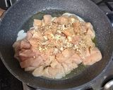 Foto del paso 4 de la receta: Pollo en crema chipotle