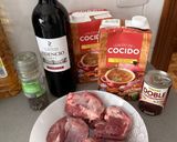 Foto del paso 1 de la receta: Carrillera de cerdo al vino tinto 🍷