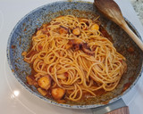 Foto del paso 6 de la receta: Espaguetis con pulpo al ajillo y salsa de tomate