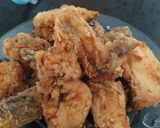 Foto langkah ke 5 dari resep Ayam goreng tepung krispi.