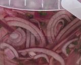 Savanyított lilahagyma (gyors)🧅 recept fázis 5 fotója