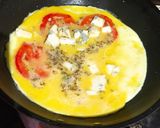 Foto del paso 2 de la receta: Omelette de queso y tomate