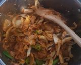 Foto langkah ke 4 dari resep Kimchi Jjigae Sup Kimchi Korea.