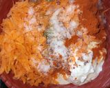 A picture of step 2 of Crispy semolina pakoda.