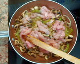 Foto del paso 3 de la receta: Burritos de pollo y champiñones