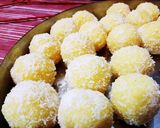 केशरिया नारियल लड्डू। रेसिपी चरण 2 फोटो