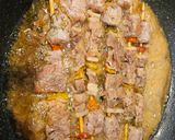 Foto del passaggio 4 della ricetta Spiedini di Carne in Padella Saporiti