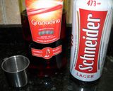 Foto del paso 1 de la receta: Cerveza con Granadina
