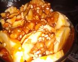 صورة لخطوة 1 من وصفة تحلية الموز بالمكسرات 😋