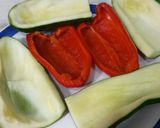 Foto del paso 1 de la receta: Pimentón y Calabacín rellenos
