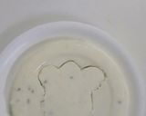 A picture of step 4 of Milk jelly in custard.