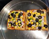 A picture of step 3 of Cheesy Bread Pizza.