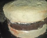 A picture of step 8 of Birthday cake.