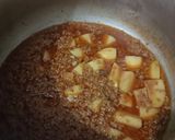A picture of step 4 of Aloo Qeema 🍛.