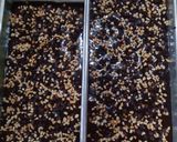 Foto langkah ke 6 dari resep Bolu Coklat Panggang.