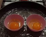 A picture of step 4 of 🥚 Oil-Free Eggs in 4 Minutes — Soft Yolk & Perfect Whites.