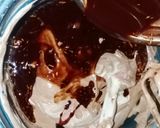 Foto langkah ke 5 dari resep 19. Brownies Kukus Ny. Liem Nyoklat, Lembut dan Nikmat.
