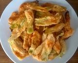 Foto del paso 4 de la receta: Flores de calabacín rebozada