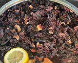 Foto del paso 1 de la receta: 🥤🌹 Agua de Saril o Jamaica (con leyenda 🎇) 🥤🌹