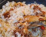 Foto langkah ke 5 dari resep Nasi goreng ayam.