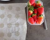 Foto langkah ke 2 dari resep Valentine Strawberry.