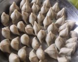 A picture of step 4 of Chana daal Samosa.